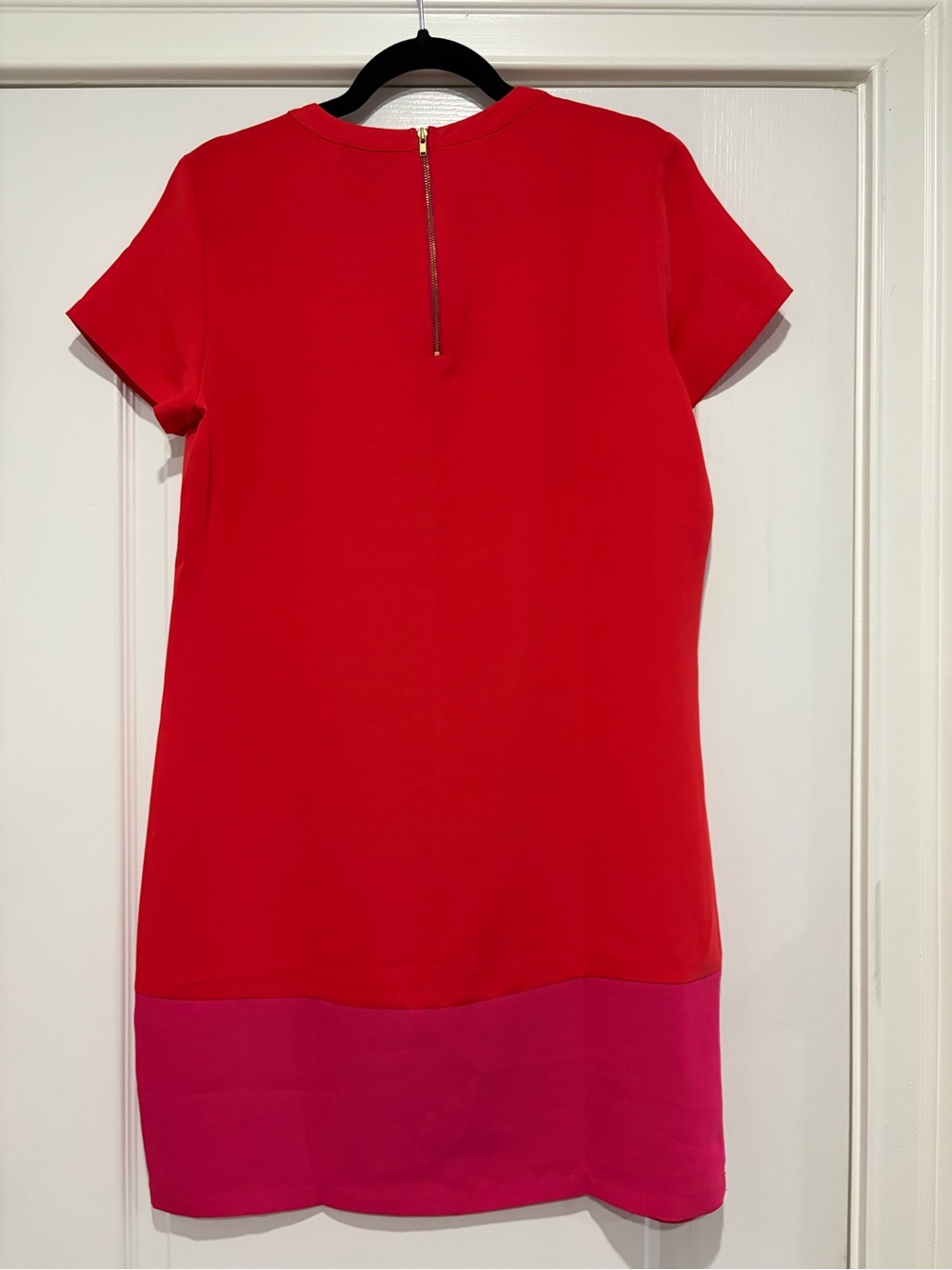 Adrienne Vittadini Colorblock Short Sleeve Shift Dress (8) - Picture 3 of 7